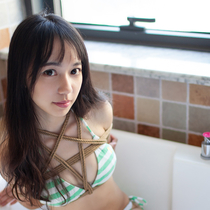 No.00790 Hatsune bikini #3 [29Pics] 初音ミクのビキニプラスMihoちゃん緊縛姿、この緊縛画像セットなんかますます面白くなりました、またあの五角星のような緊縛式も。